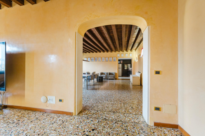 Nel cuore più autentico e prestigioso di Padova, a pochi metri dalla storica Basilica di Sant'Ant...