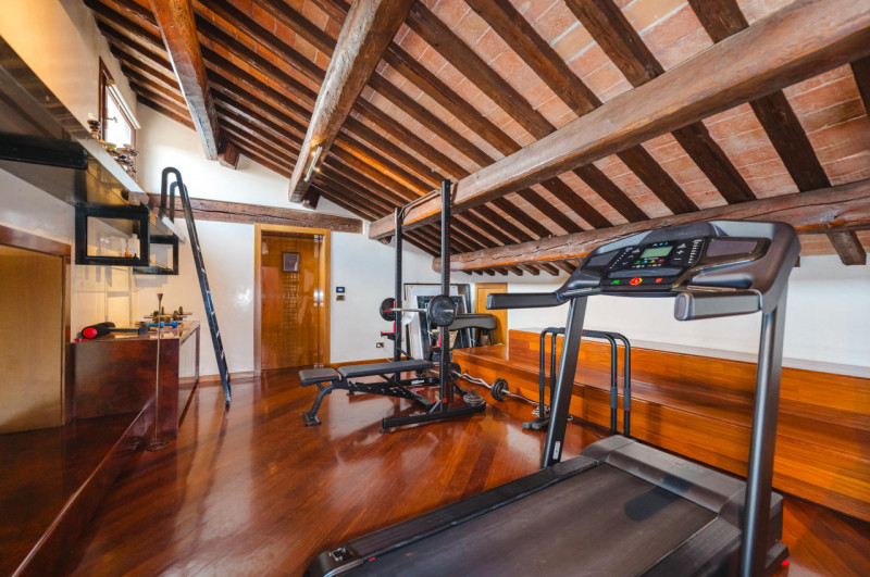 Nel cuore più autentico e prestigioso di Padova, a pochi metri dalla storica Basilica di Sant'Ant...