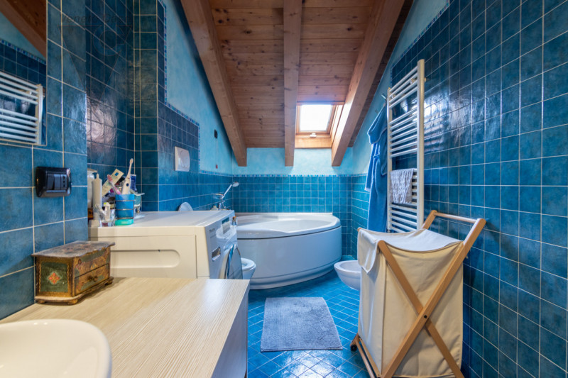 In zona tranquilla, lontana dal caos e a pochi passi da tutti i servizi essenziali quali scuole, ...