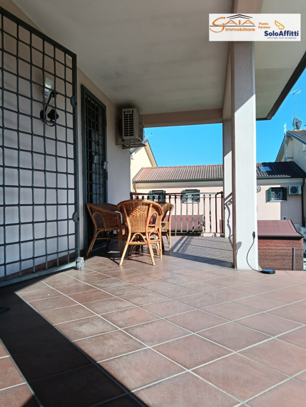 Proponiamo in vendita la nuda proprietà di una splendida casa singola terratetto situata nel cuor...