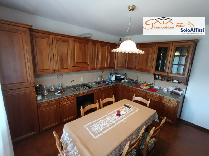 Proponiamo in vendita la nuda proprietà di una splendida casa singola terratetto situata nel cuor...