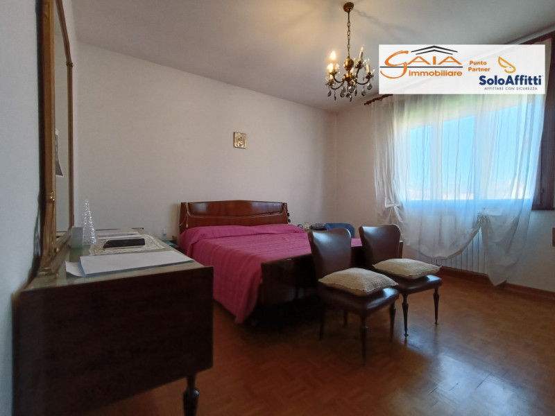 Proponiamo in vendita la nuda proprietà di una splendida casa singola terratetto situata nel cuor...