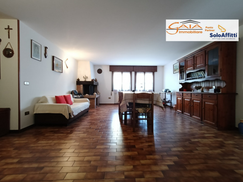 Proponiamo in vendita la nuda proprietà di una splendida casa singola terratetto situata nel cuor...