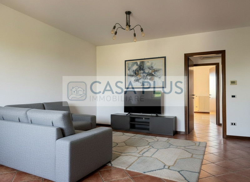 Tombolo, vicino al centro del paese e ai principali servizi, inserito in un contesto condominiale...