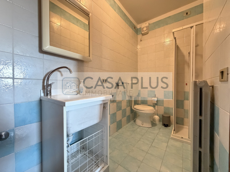 Tombolo, vicino al centro del paese e ai principali servizi, inserito in un contesto condominiale...