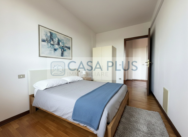 Tombolo, vicino al centro del paese e ai principali servizi, inserito in un contesto condominiale...