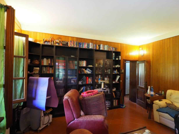 Rif. A.A.293-24

Vendita all'asta - bifamiliare su 2 livelli in data 04 giugno 2026

Descrizione:...