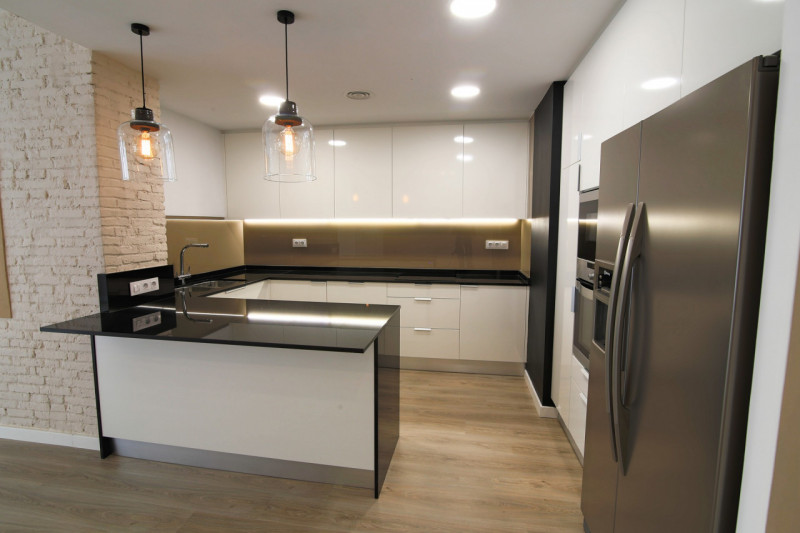 Vendita diretta senza mediazioni su nuova costruzione a sole 4 unità abitative in centro ad Altiv...