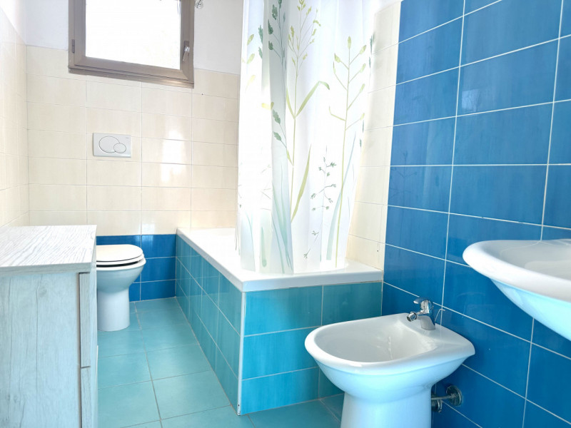 Stanza matrimoniale per una persona per lavoratrici o studentesse.

Canone 380 Euro + 100 Euro sp...