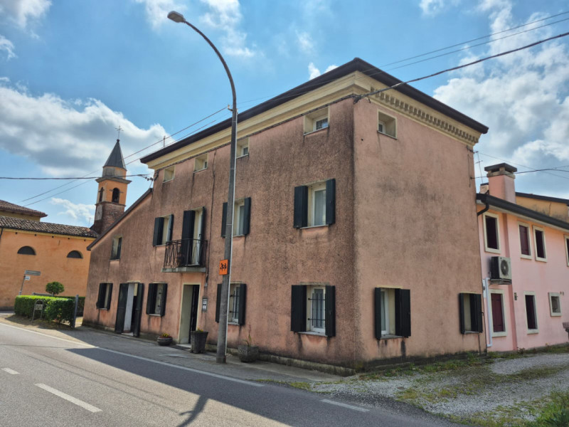 Casa indipendente a Fratta di Fontaniva, nelle immediate vicinanze della Chiesetta della Salute, ...