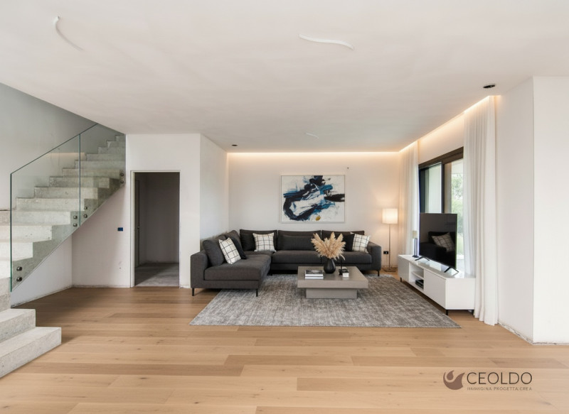 Vigonza-centro-: proponiamo una splendida porzione di bifamiliare situata nel rinomato contesto r...