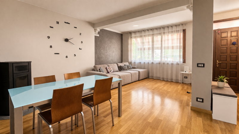 In posizione centrale, nel Comune di Sant'Angelo di Piove di Sacco, proponiamo in vendita una spl...