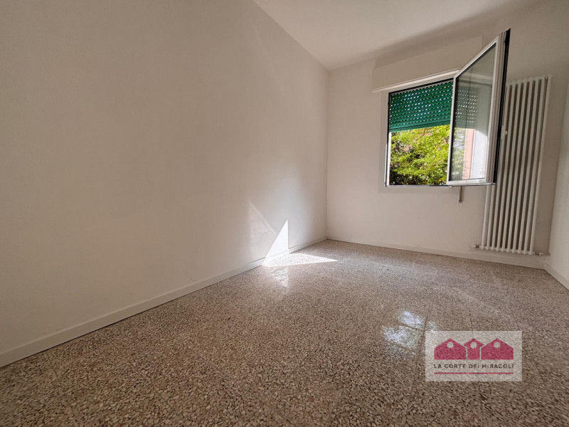 LONGARA: NELLA SPLENDIDA CORNICE DELLE PENDICI DEI COLLI BERICI PORZIONE DI BIFAMILIARE SOVRAPPOS...