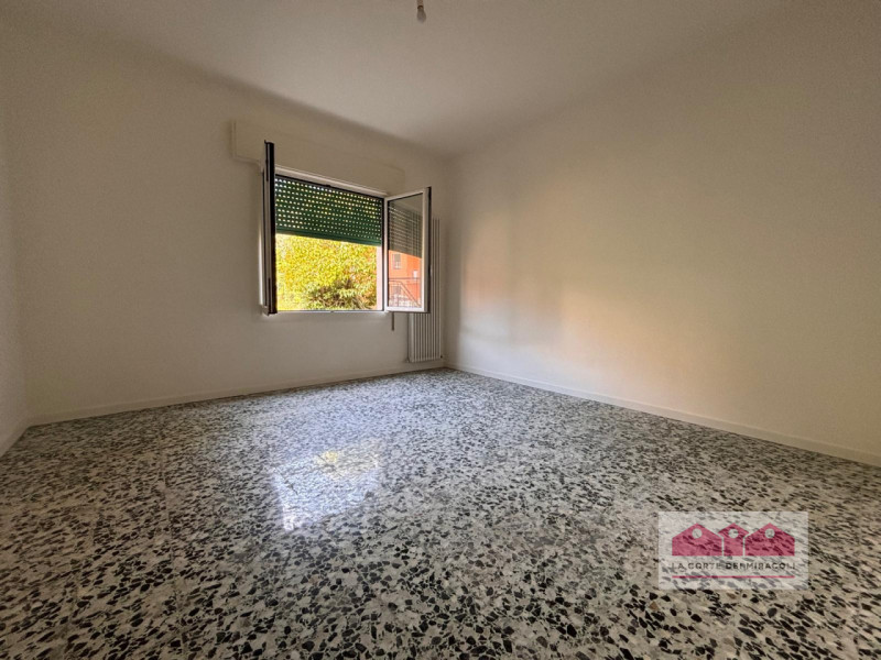 LONGARA: NELLA SPLENDIDA CORNICE DELLE PENDICI DEI COLLI BERICI PORZIONE DI BIFAMILIARE SOVRAPPOS...