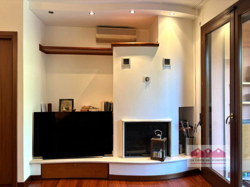 CREAZZO: PORZIONE DI CASA CON GIARDINO SU TRE LIVELLI, INGRESSO, CUCINA, SOGGIORNO, BAGNO OSPITI,...