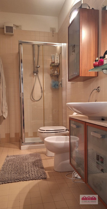 CREAZZO: PORZIONE DI CASA CON GIARDINO SU TRE LIVELLI, INGRESSO, CUCINA, SOGGIORNO, BAGNO OSPITI,...
