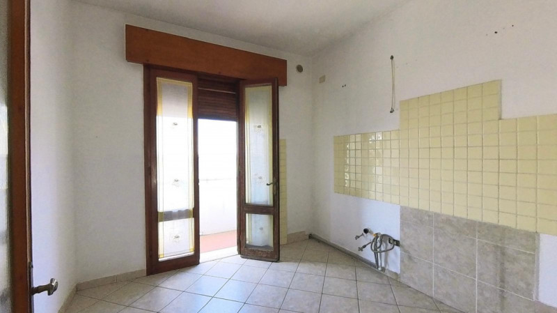 Proponiamo in esclusiva un luminoso appartamento di ben 120 mq situato nella ricercata zona Marco...