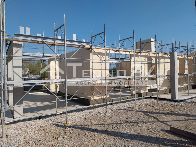 VIGONZA - Zona Pionca, in contesto periferico ideale per chi cerca la tranquillità ed il verde.

...