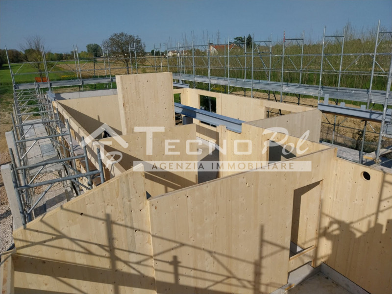 VIGONZA - Zona Pionca, in contesto periferico ideale per chi cerca la tranquillità ed il verde.

...