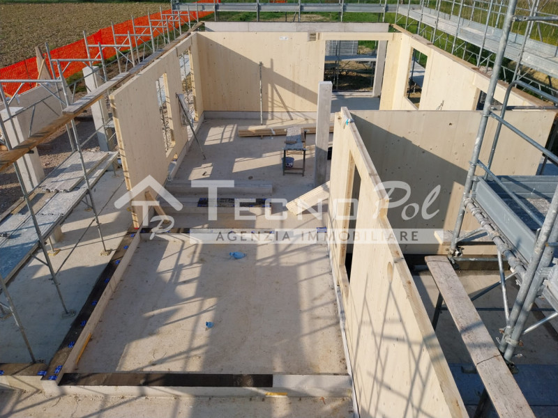 VIGONZA - Zona Pionca, in contesto periferico ideale per chi cerca la tranquillità ed il verde.

...