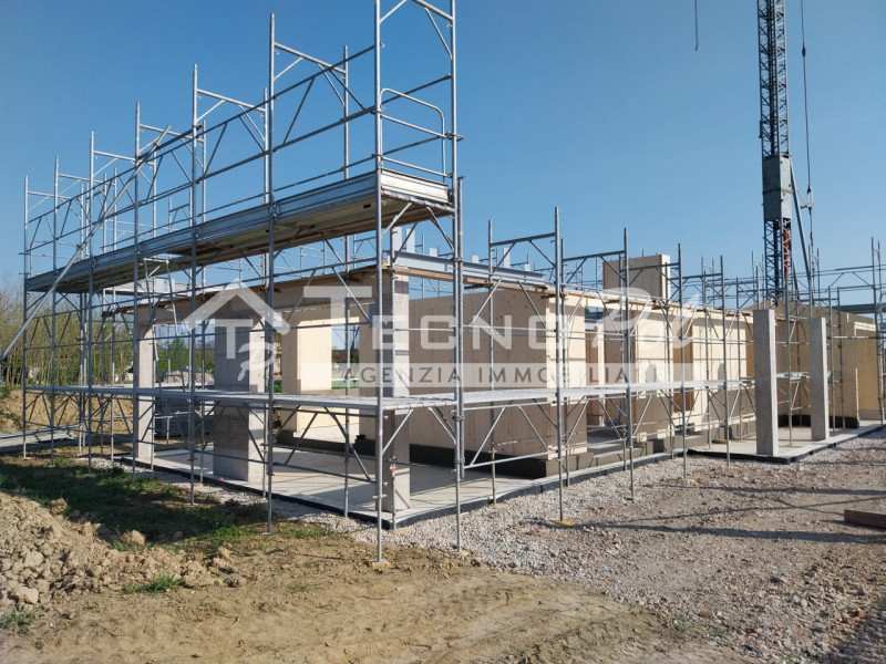 VIGONZA - Zona Pionca, in contesto periferico ideale per chi cerca la tranquillità ed il verde.

...