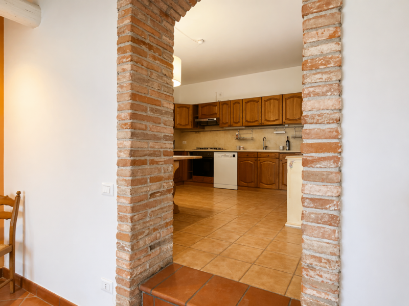 Nel cuore di Quinto Vicentino, in una tranquilla strada chiusa riservata ai soli residenti, propo...