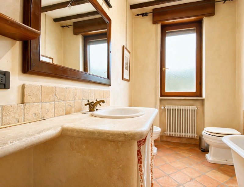 Nel cuore di Quinto Vicentino, in una tranquilla strada chiusa riservata ai soli residenti, propo...