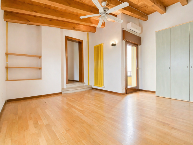 Nel cuore di Quinto Vicentino, in una tranquilla strada chiusa riservata ai soli residenti, propo...