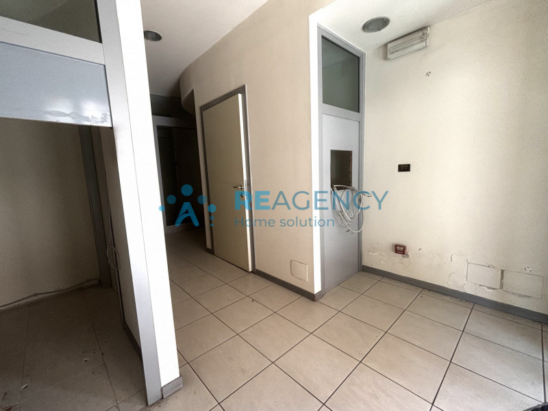 MONTAGNANA - IN CENTRO STORICO

Stai cercando un NUOVO UFFICIO per la tua attività in piena zona ...