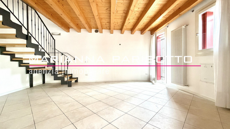 Ns. Esclusiva: il fascino del centro, il privilegio della riservatezza: il rifugio in Margnan a B...