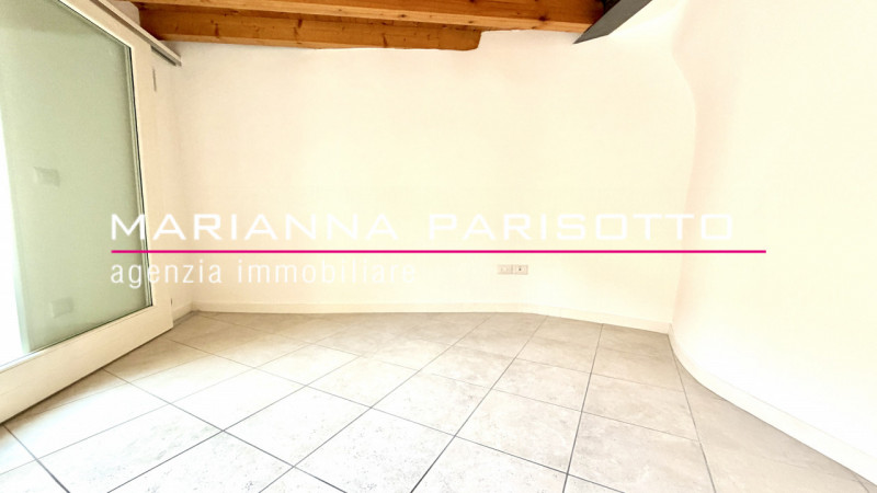 Ns. Esclusiva: il fascino del centro, il privilegio della riservatezza: il rifugio in Margnan a B...