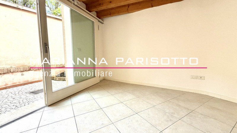 Ns. Esclusiva: il fascino del centro, il privilegio della riservatezza: il rifugio in Margnan a B...