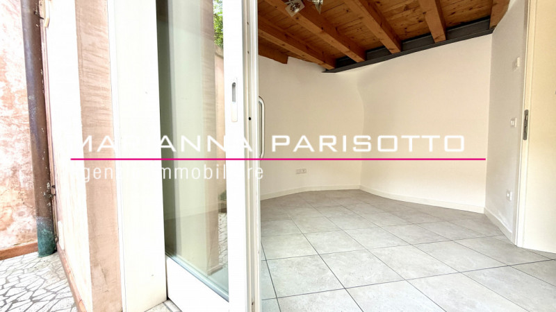 Ns. Esclusiva: il fascino del centro, il privilegio della riservatezza: il rifugio in Margnan a B...