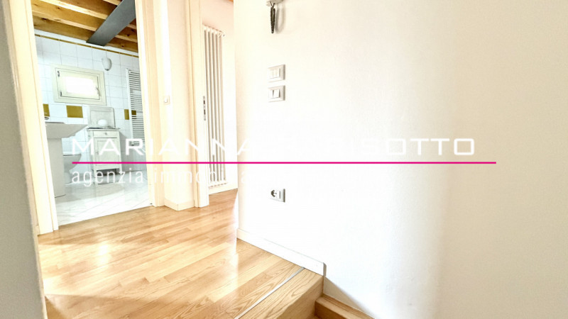 Ns. Esclusiva: il fascino del centro, il privilegio della riservatezza: il rifugio in Margnan a B...