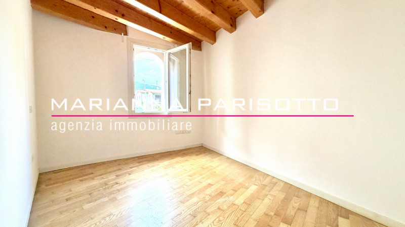 Ns. Esclusiva: il fascino del centro, il privilegio della riservatezza: il rifugio in Margnan a B...