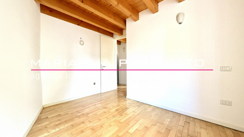 Ns. Esclusiva: il fascino del centro, il privilegio della riservatezza: il rifugio in Margnan a B...