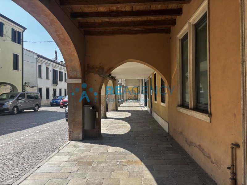 MONTAGNANA - IN CENTRO STORICO

Stai cercando un NUOVO NEGOZIO IN LOCAZIONE per la tua attività i...