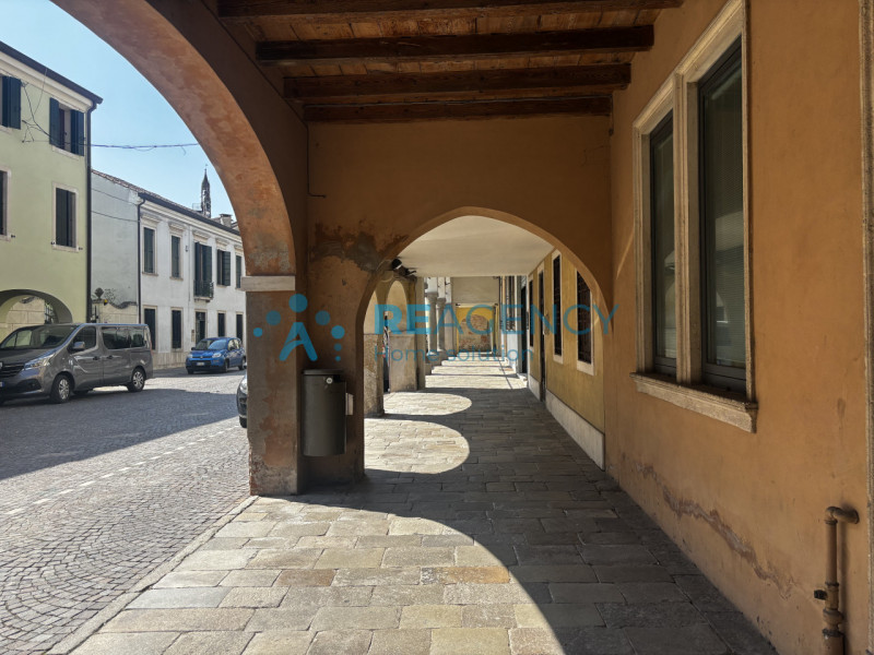 MONTAGNANA - IN CENTRO STORICO

Stai cercando un NUOVO NEGOZIO IN LOCAZIONE per la tua attività i...