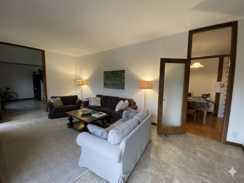 Ampio appartamento signorile in posizione strategica: a due passi da Corso Palladio e vicinissimo...