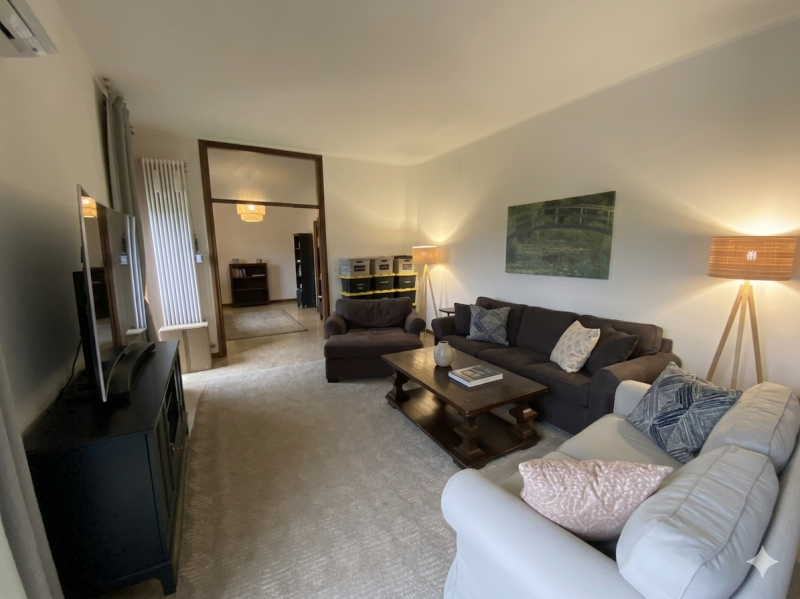 Ampio appartamento signorile in posizione strategica: a due passi da Corso Palladio e vicinissimo...