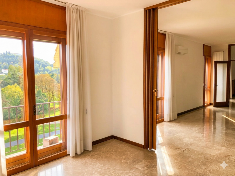 Ampio appartamento signorile in posizione strategica: a due passi da Corso Palladio e vicinissimo...