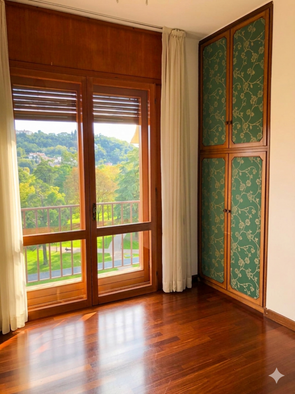 Ampio appartamento signorile in posizione strategica: a due passi da Corso Palladio e vicinissimo...