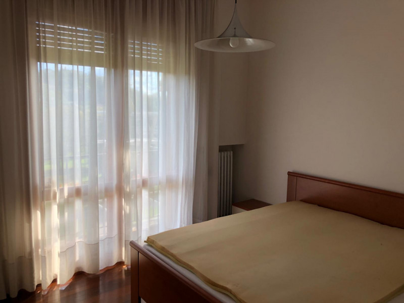 Ampio appartamento signorile in posizione strategica: a due passi da Corso Palladio e vicinissimo...