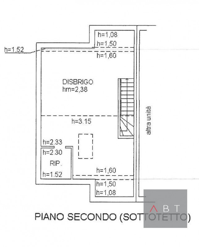 Situata in centro paese, porzione di quadrifamiliare di testa e composta di: ingresso, soggiorno,...
