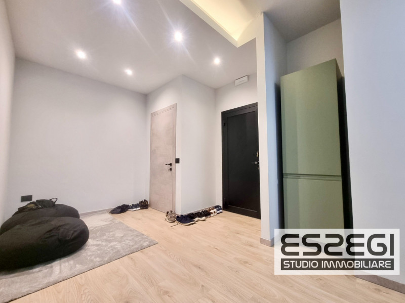 A Padova in via Domenico Turazza, proponiamo in vendita appartamento trilocale posto al piano ter...