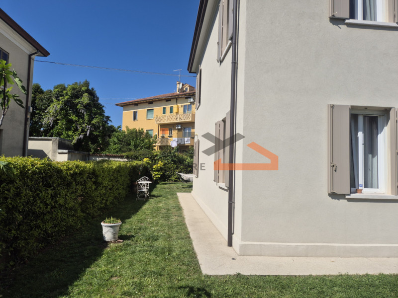 Bassano del Grappa - in posizione comoda ai principali servizi e a pochi minuti dal centro, propo...