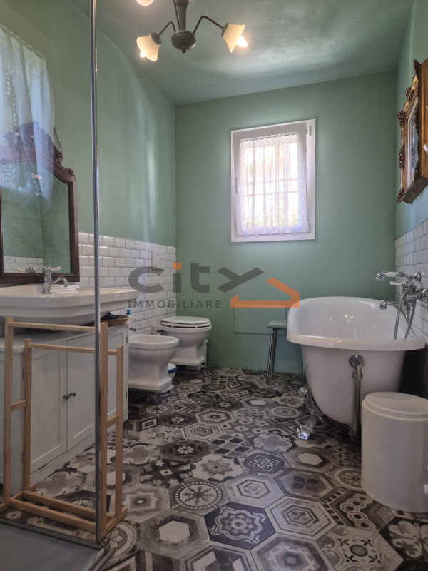 Bassano del Grappa - in posizione comoda ai principali servizi e a pochi minuti dal centro, propo...