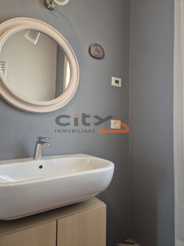 Bassano del Grappa - in posizione comoda ai principali servizi e a pochi minuti dal centro, propo...