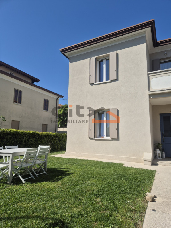 Bassano del Grappa - in posizione comoda ai principali servizi e a pochi minuti dal centro, propo...