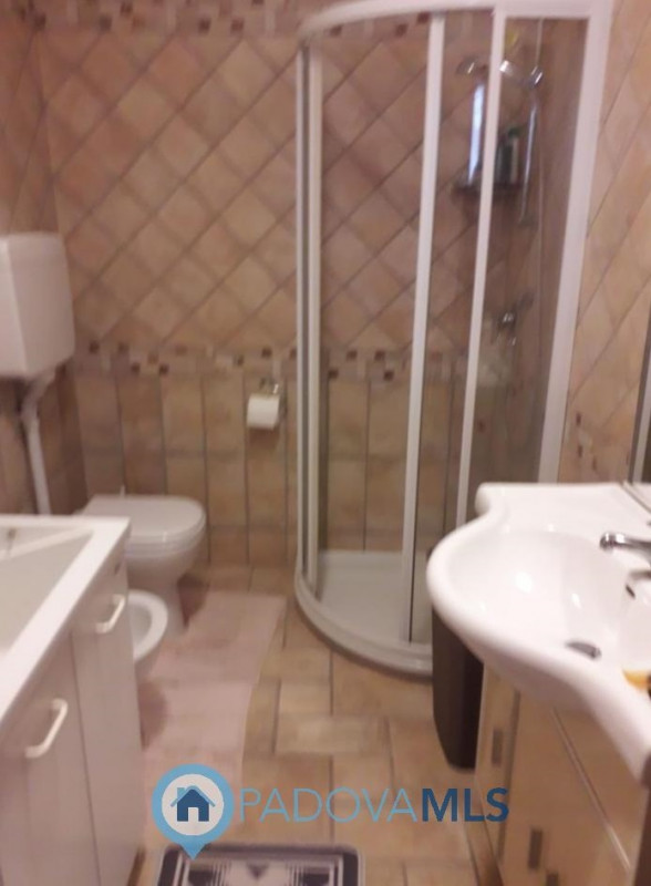 Immobile in esclusiva al Gruppo Padova MLS
Casalserugo splendida porzione di rustico con spazi in...